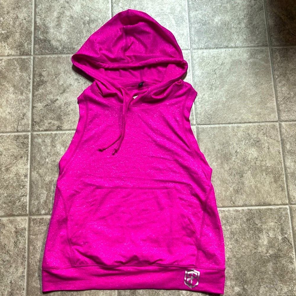 Born primitive back drop sleeveless hoodie. Brand new no tags. Size medium.